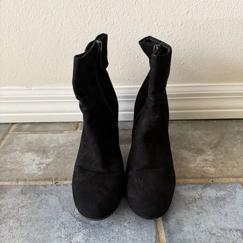 Quipid Black Faux Suede Ankle Booties Block Heel Women’s Size 8